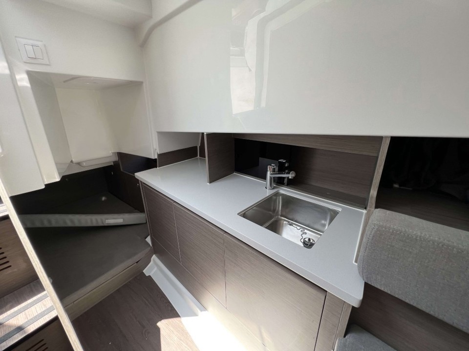 beneteau flyer 9 sundeck