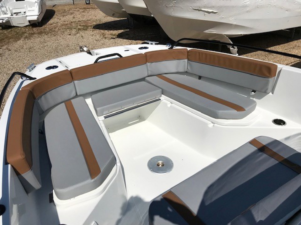 beneteau flyer 8 spacedeckv2