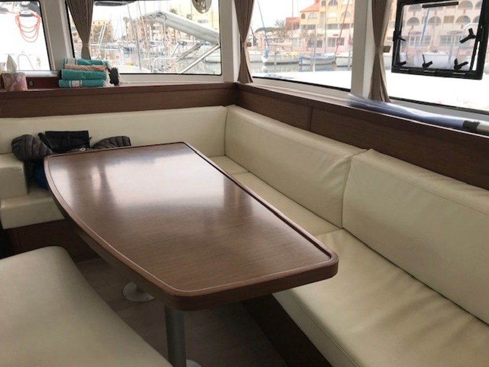 lagoon 42