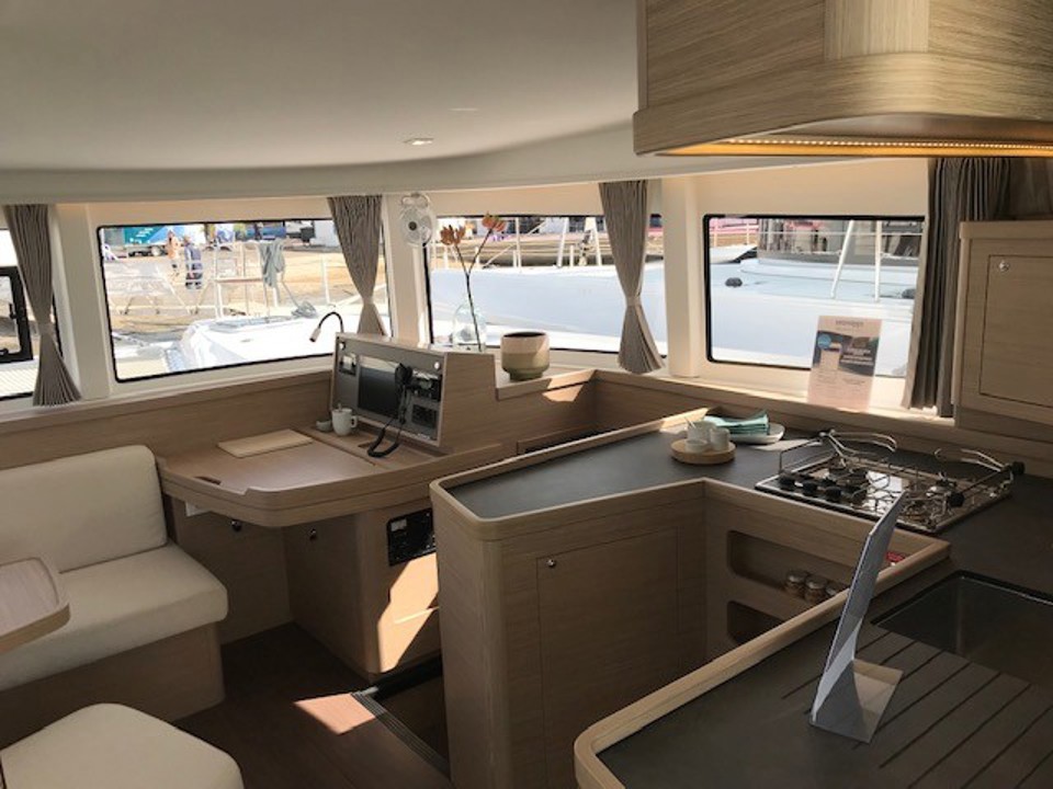 lagoon 42