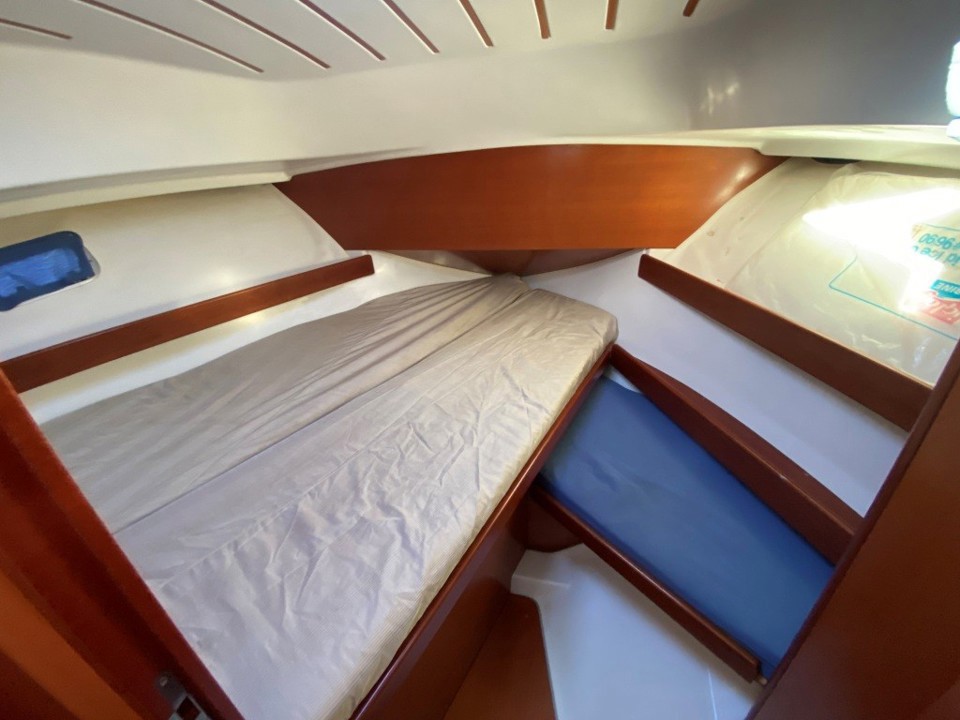 beneteau antares serie 9