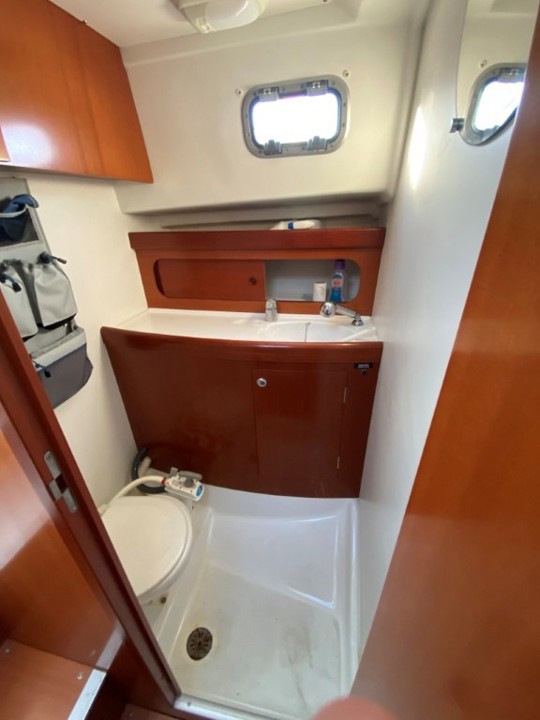 beneteau antares serie 9