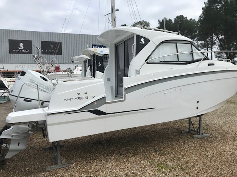 beneteau antares 7 v2
