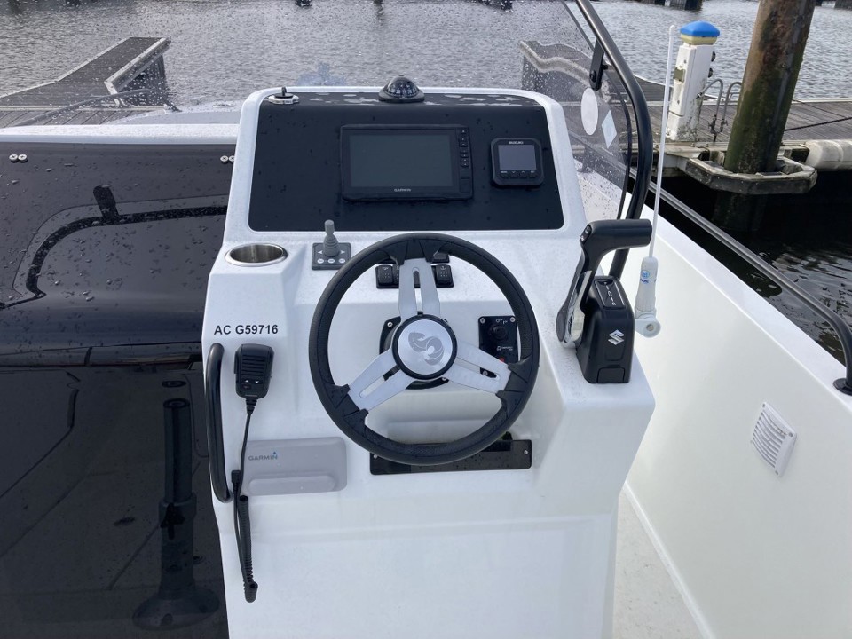 beneteau flyer 8 spacedeckv2