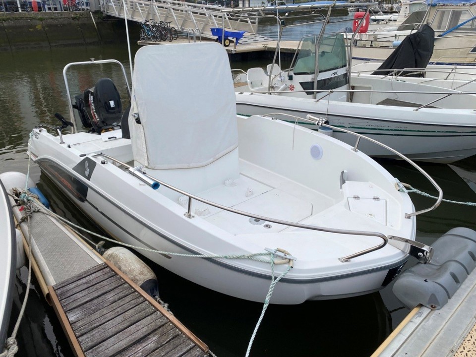 beneteau flyer 5.5 spacedeck