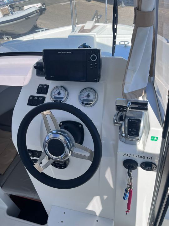 JEANNEAU MARLIN MERRY FISHER 755