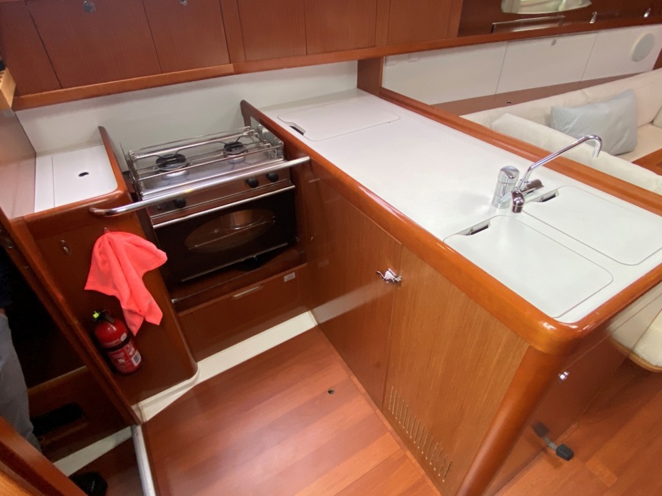 BENETEAU OCEANIS 37