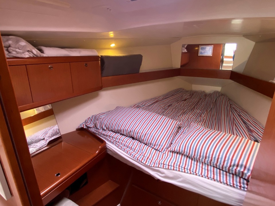 BENETEAU OCEANIS 37
