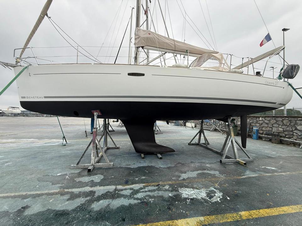 BENETEAU OCEANIS 37