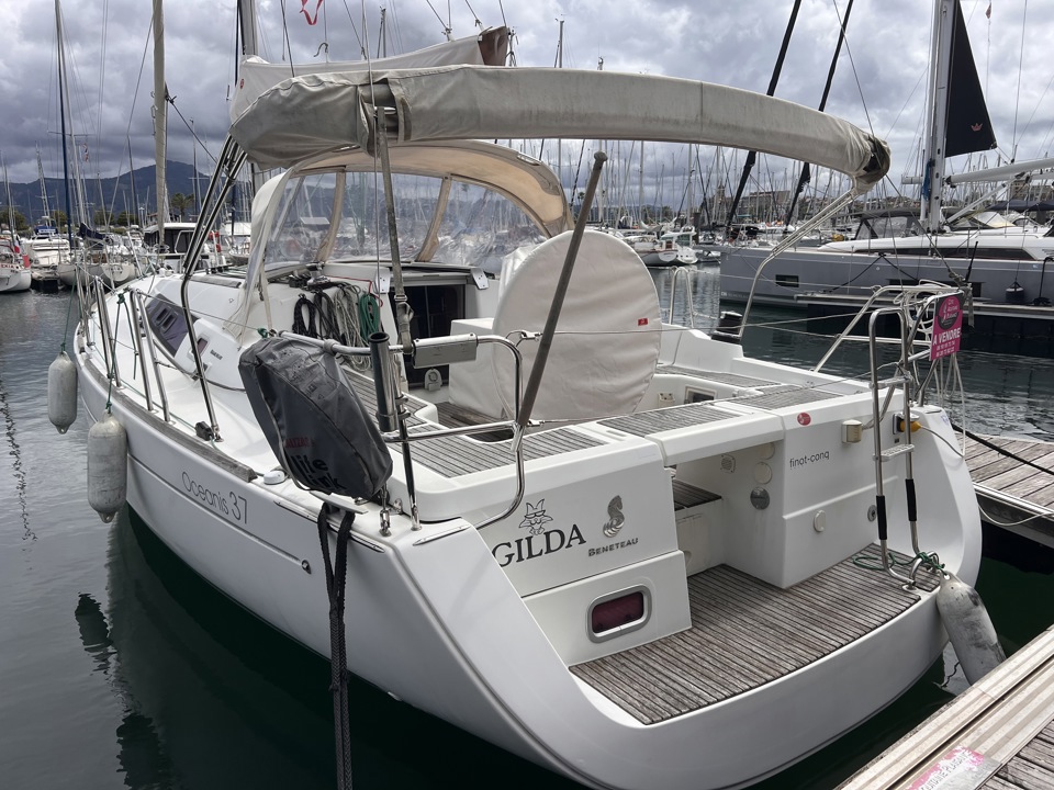 BENETEAU OCEANIS 37