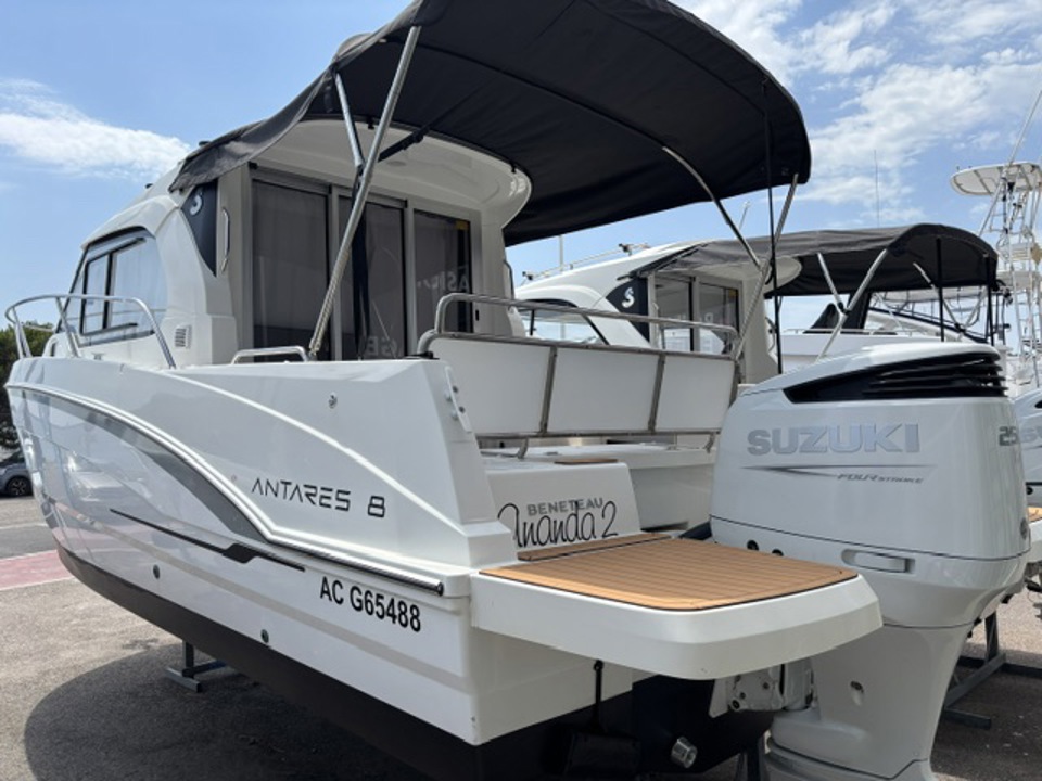 beneteau ANTARES 8 V2