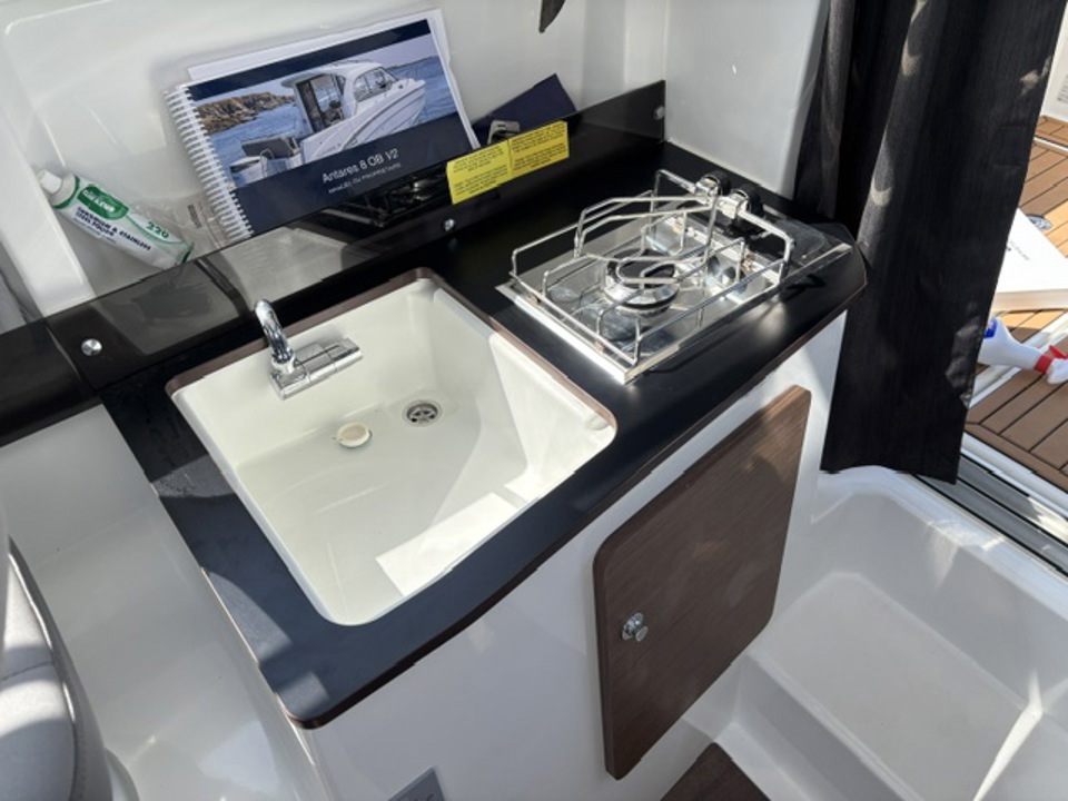 beneteau ANTARES 8 V2