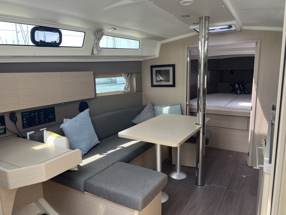 beneteau oceanis 38.1