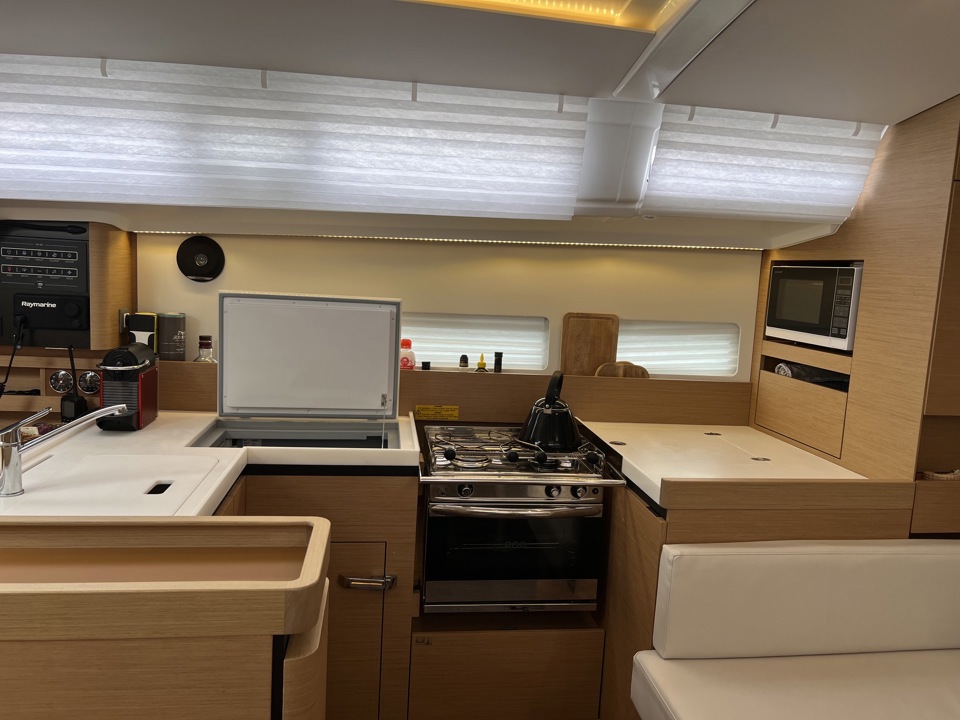 JEANNEAU SUN ODYSSEY 410