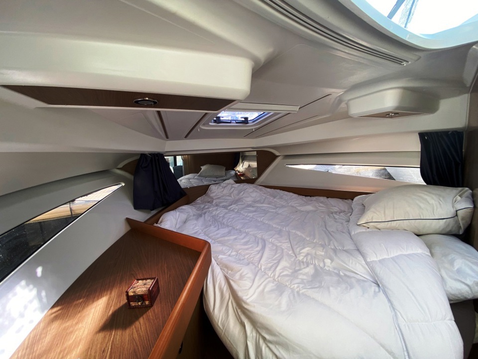 beneteau Antares 880