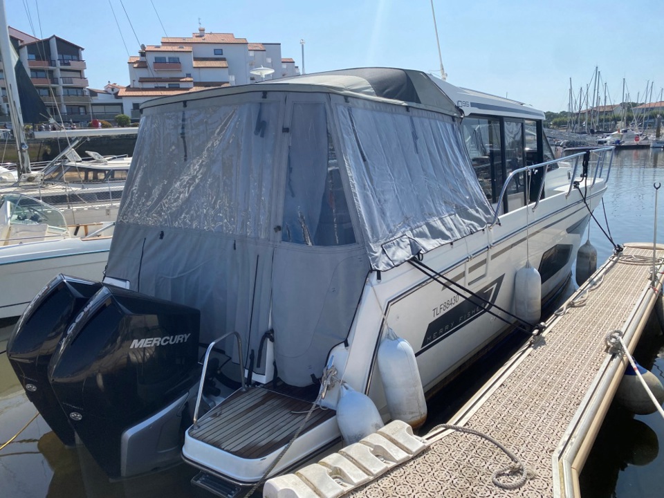 jeanneau MERRY FISHER 1095