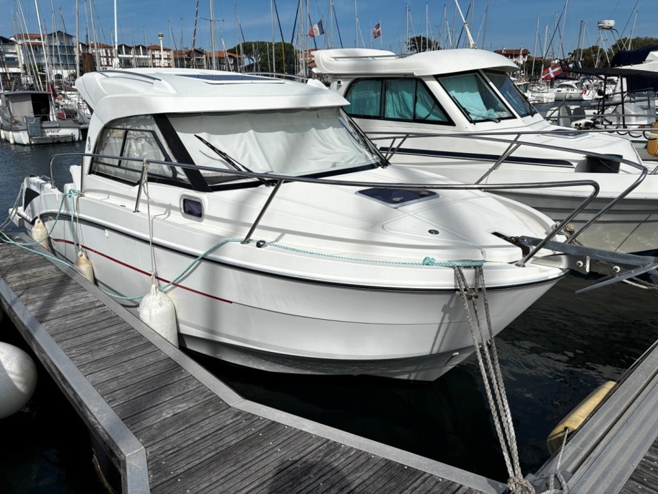 beneteau antares 8 ob