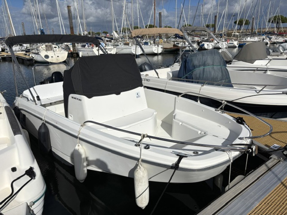 beneteau flyer 6 spacedeck